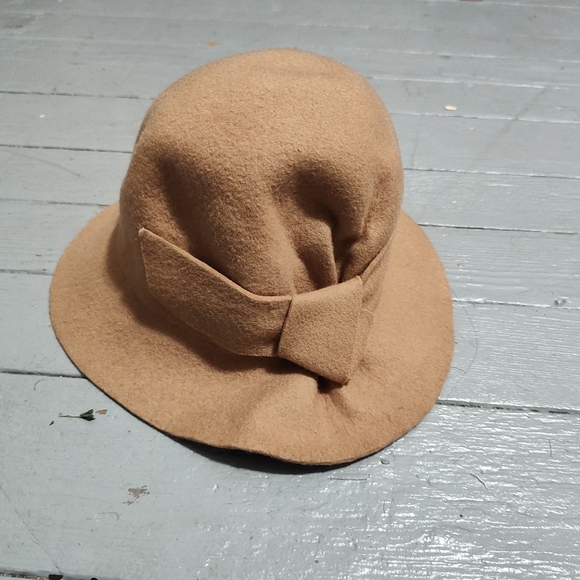 Wool hat - Picture 2 of 5
